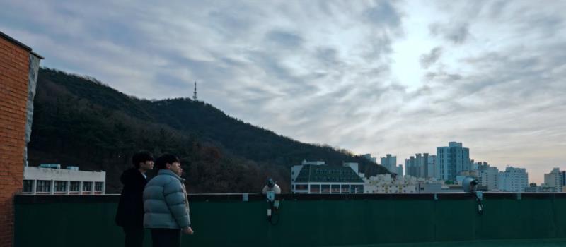 刚播两集就火出圈，这剧杀疯了(图23)
