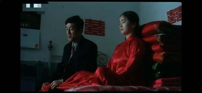 《红月亮》里16岁少女被性侵后的故事，揭露被金钱吞噬的人性黑暗(图12)