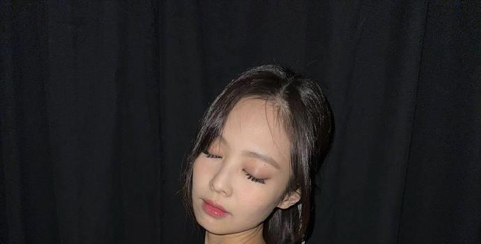 Jennie的38秒演技惊艳，美剧《偶像》在严厉的批评中，提前结束？(图11)
