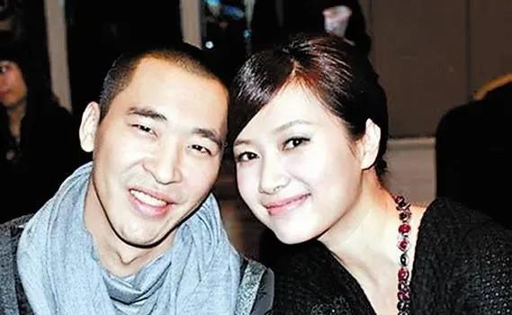 49岁徐静蕾近况曝光:晒高端泳池照,定居美国6年,已吃成胖美人(图30) 49岁徐静蕾近况曝光:晒高端泳池照,定居美国6年,已吃成胖美人(图30)